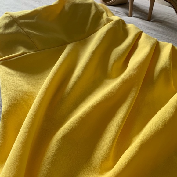 Yellow Dress - Picture 3 of 3